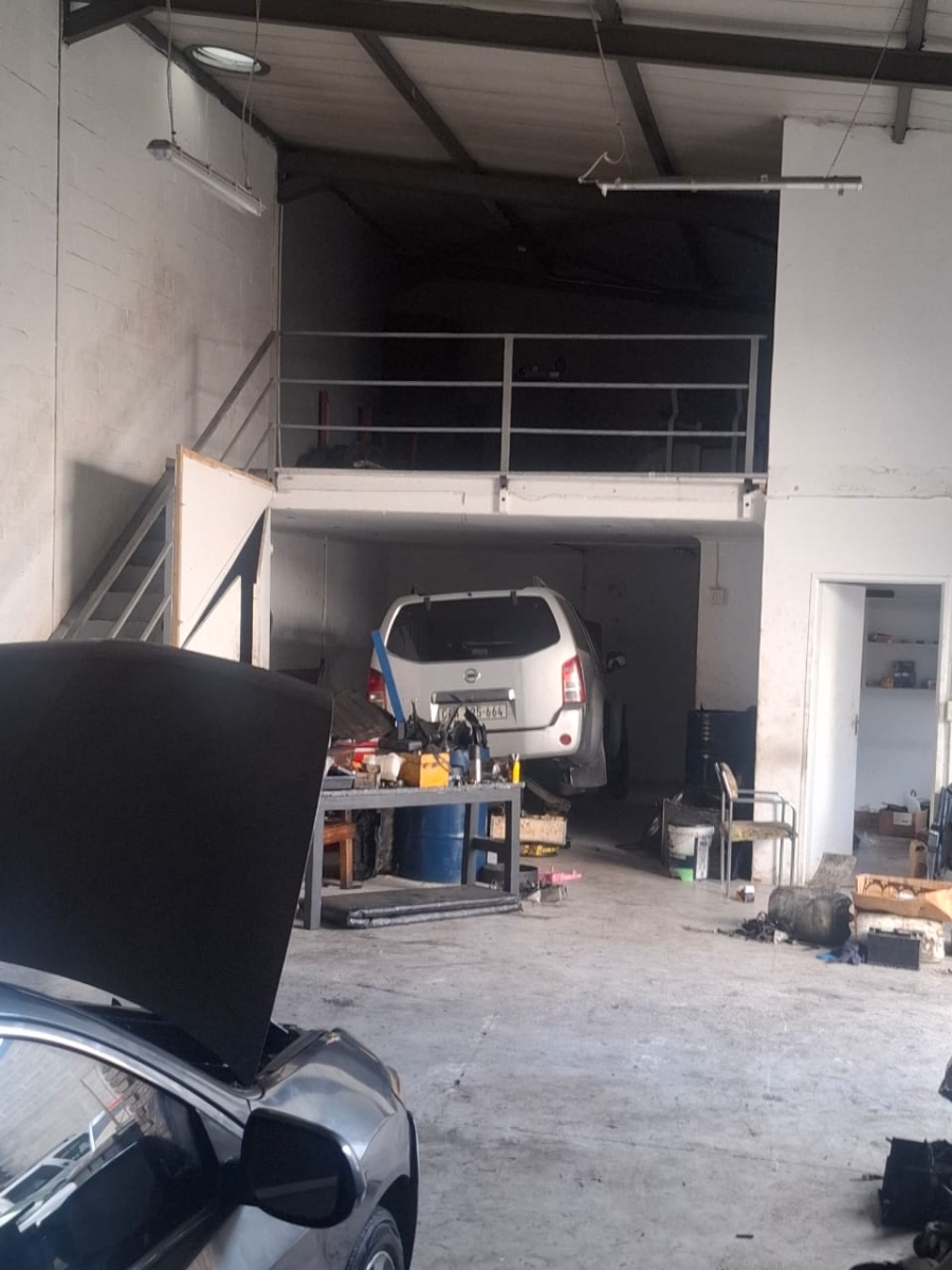  Bedroom Property for Sale in Killarney Industria Western Cape